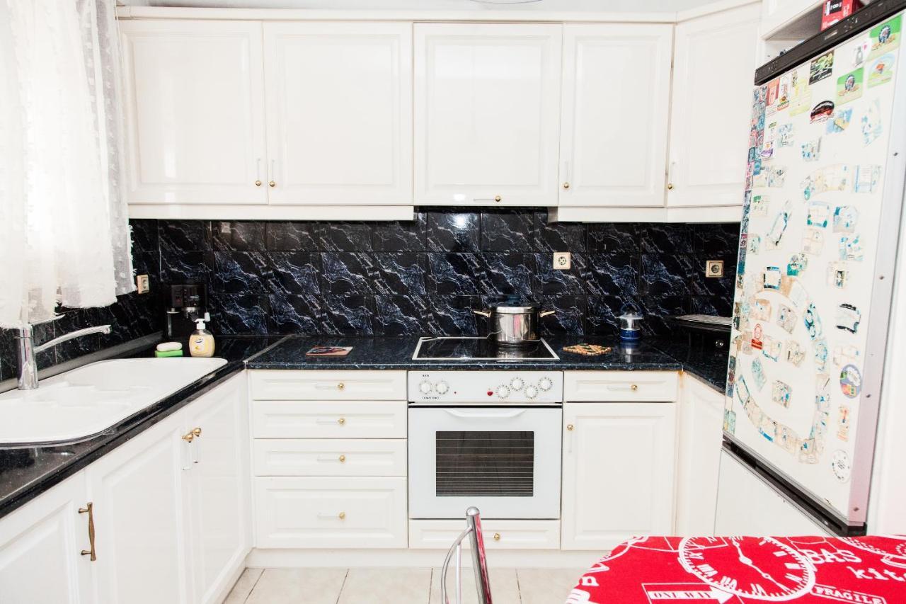 Sunny Apartment Near Metro Station Athén Kültér fotó
