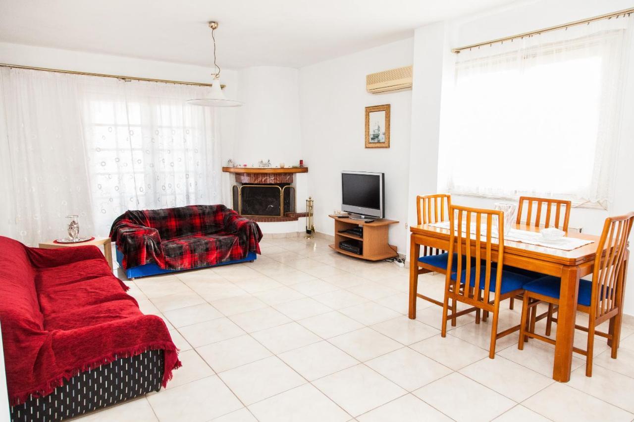 Sunny Apartment Near Metro Station Athén Kültér fotó